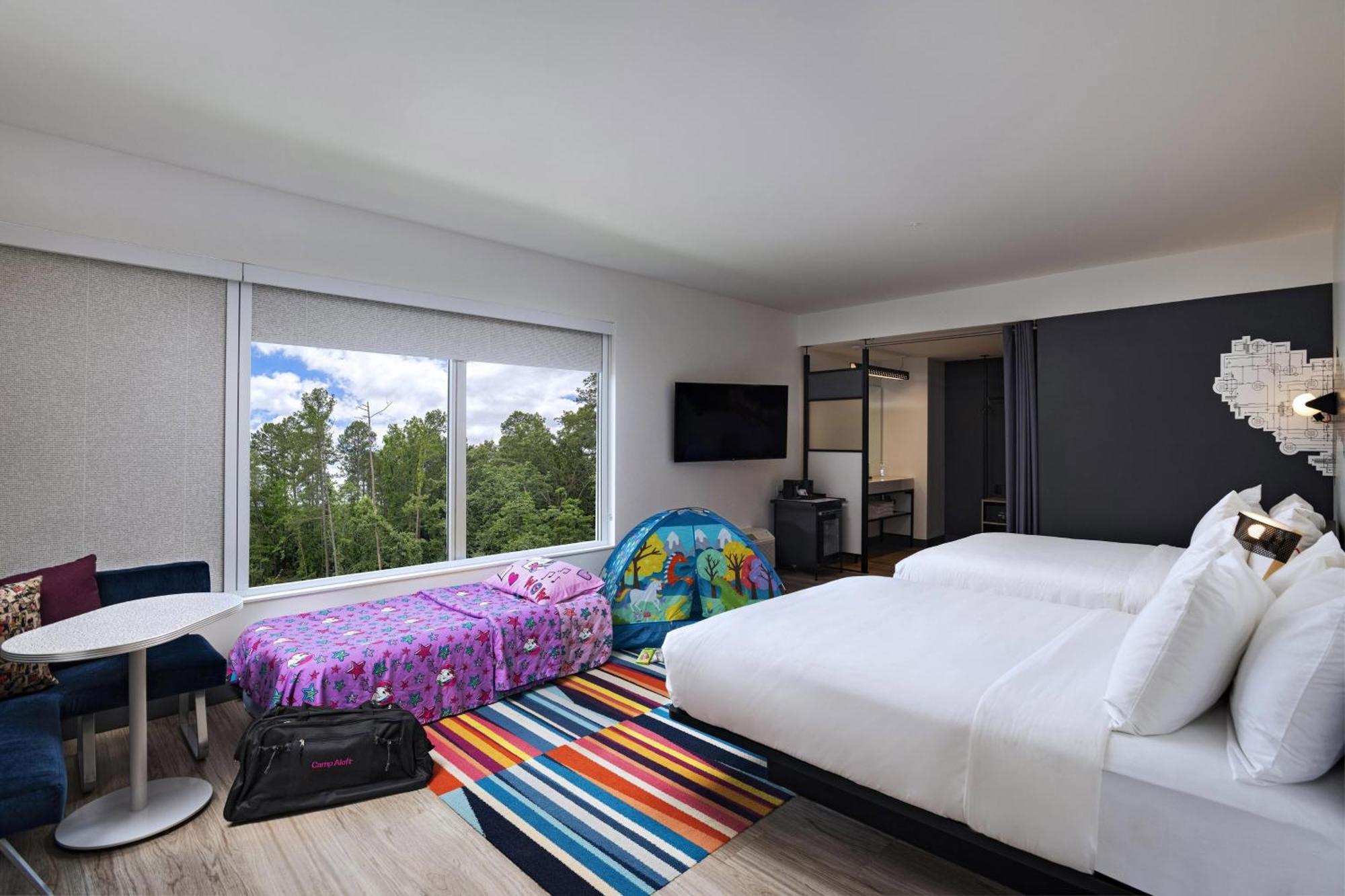 Отель Aloft Little Rock West Экстерьер фото