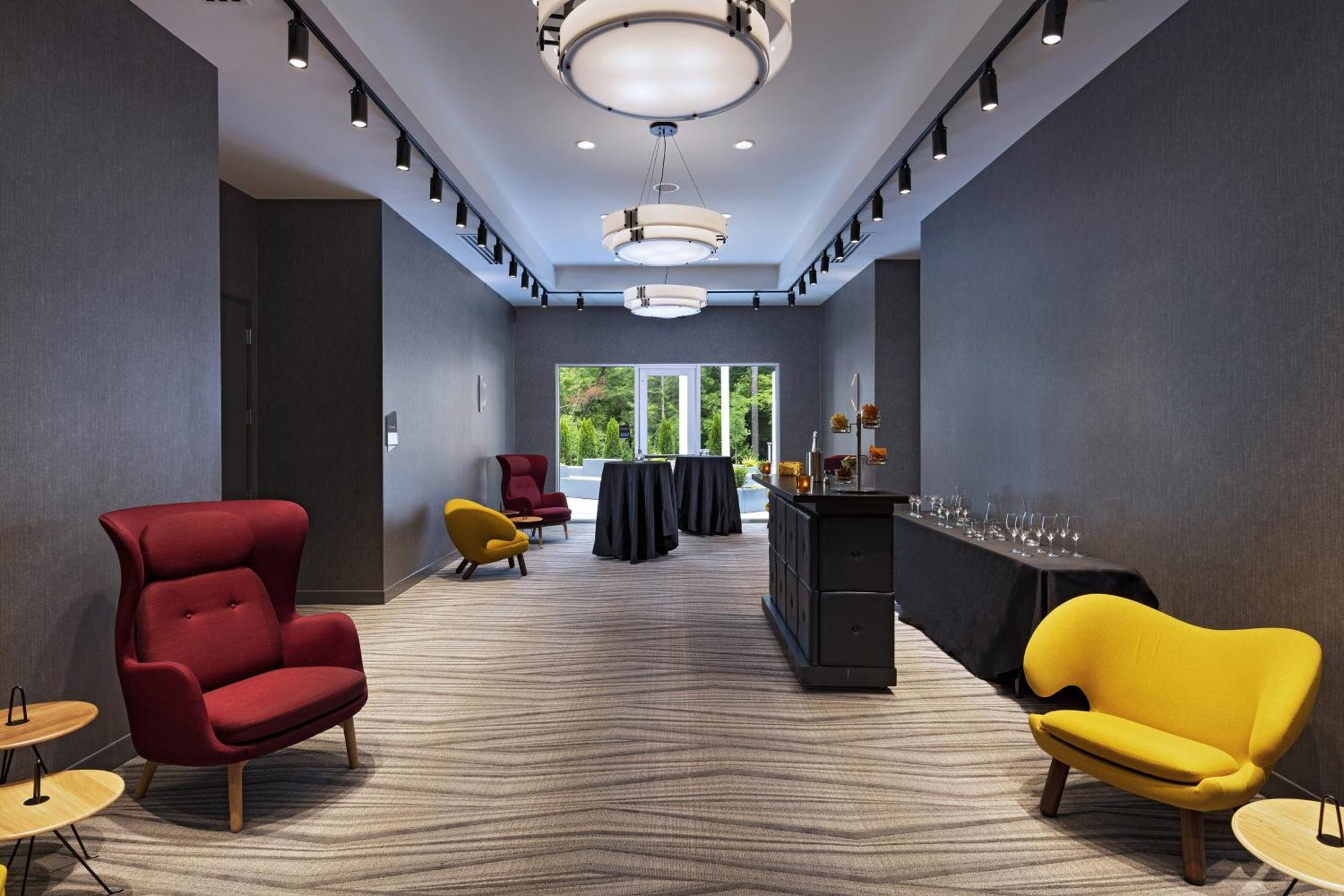 Отель Aloft Little Rock West Экстерьер фото