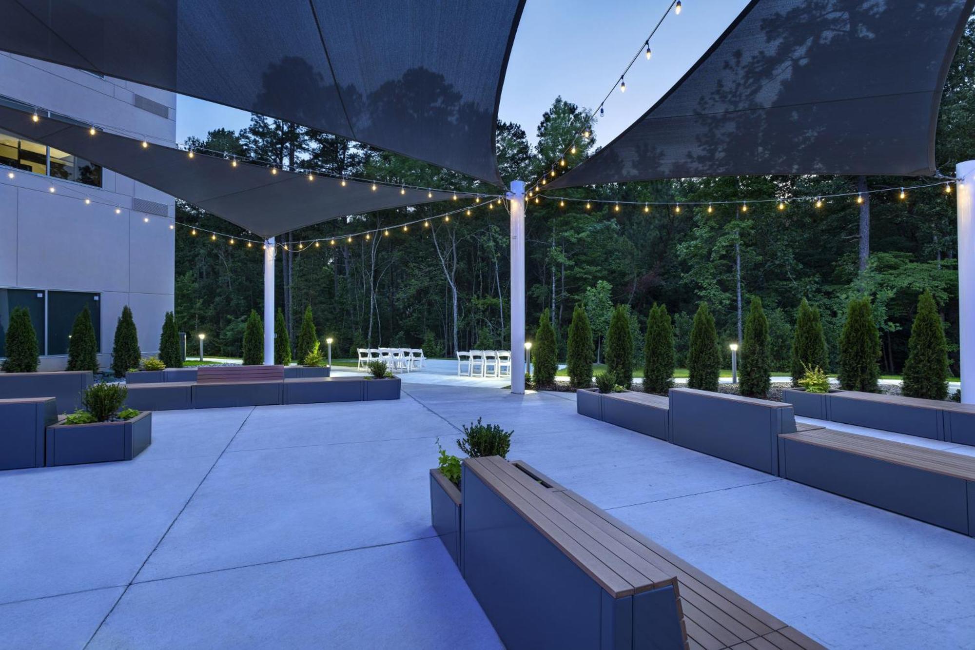 Отель Aloft Little Rock West Экстерьер фото